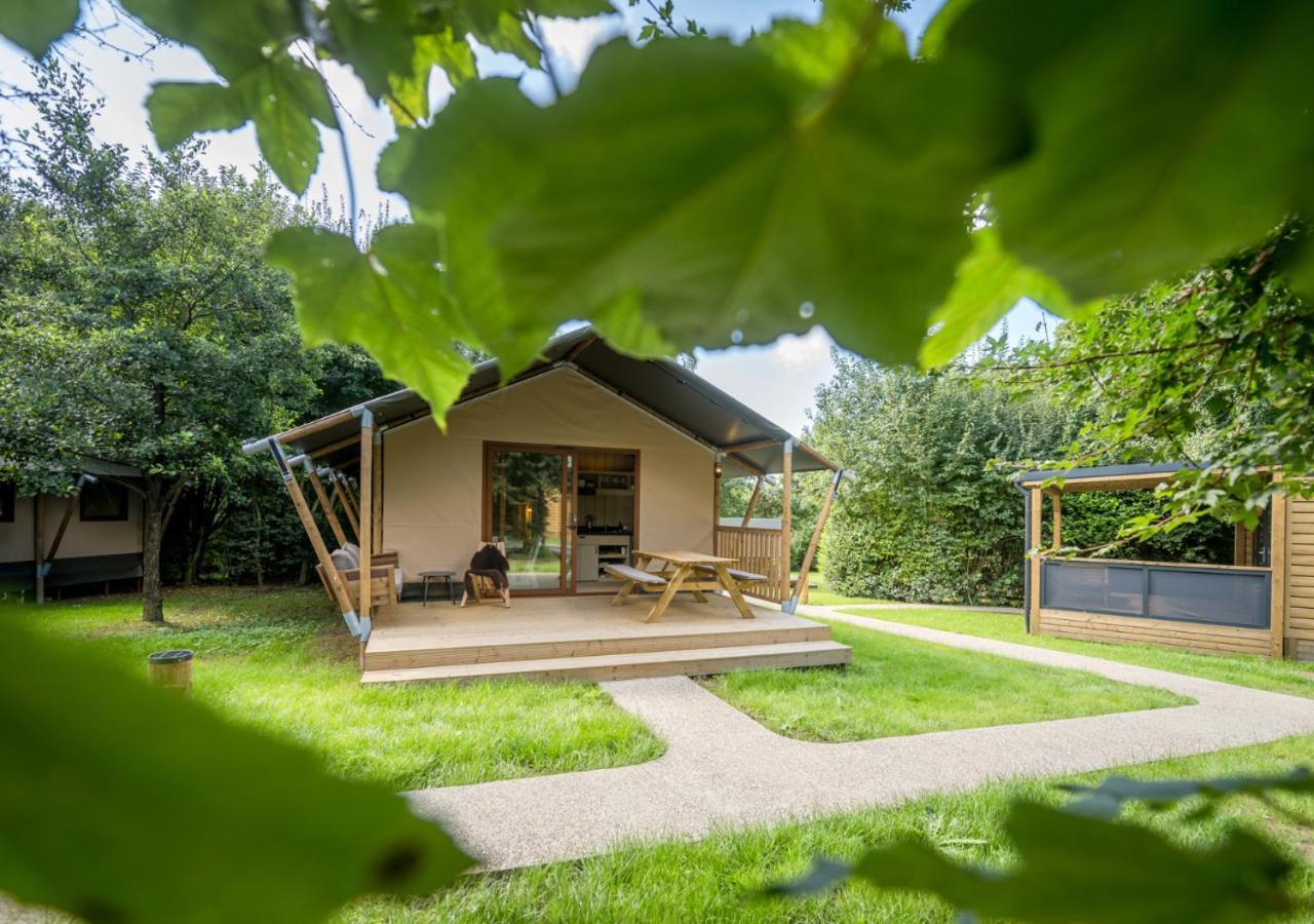 Отель Urban Gardens Ieper Экстерьер фото