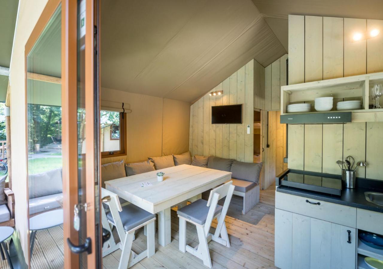 Отель Urban Gardens Ieper Экстерьер фото